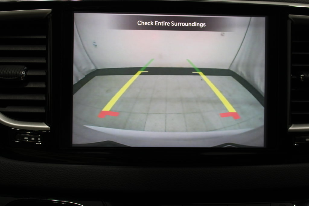 Used 2022 Chrysler Pacifica Touring-L FWD image 32