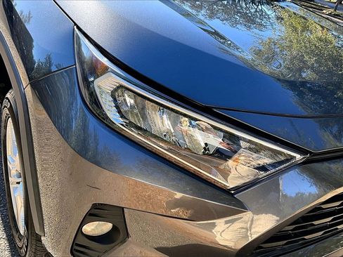 Used 2021 Toyota RAV4 XLE image 29