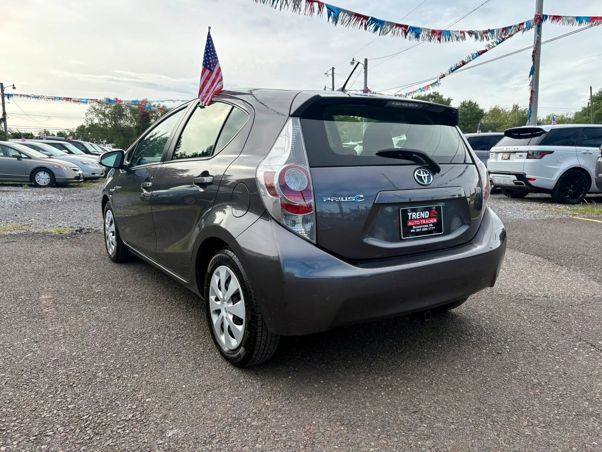 Used 2013 Toyota Prius C Two FWD image 3