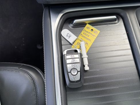 Used 2025 Ford Expedition Max Platinum image 73