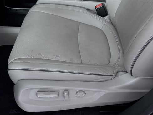 Certified 2024 Honda Odyssey Elite image 19