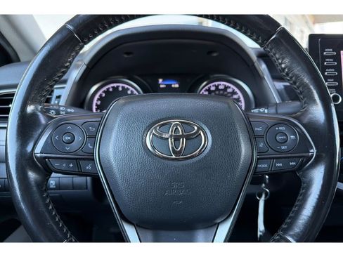 Used 2022 Toyota Camry SE FWD image 23