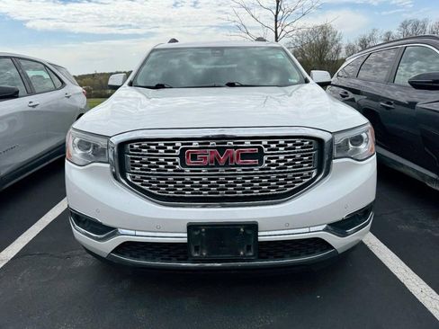 Used 2017 GMC Acadia Denali image 2