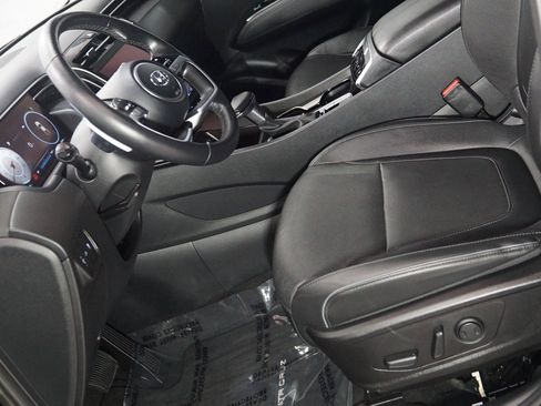 Used 2024 Hyundai Santa Cruz Limited image 9