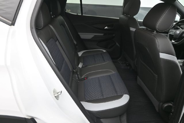 Used 2024 Buick Envista Preferred w/ Convenience II Package FWD image 13
