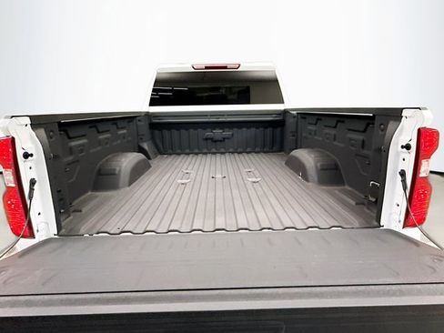 Used 2025 Chevrolet Silverado 2500 LT image 29
