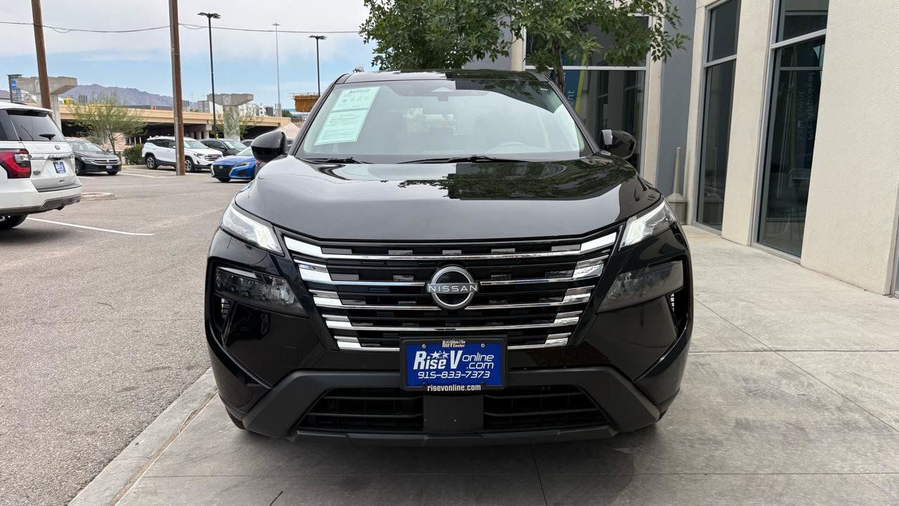 Used 2025 Nissan Rogue SV FWD image 15