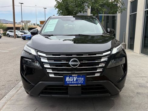 Used 2025 Nissan Rogue SV FWD image 15