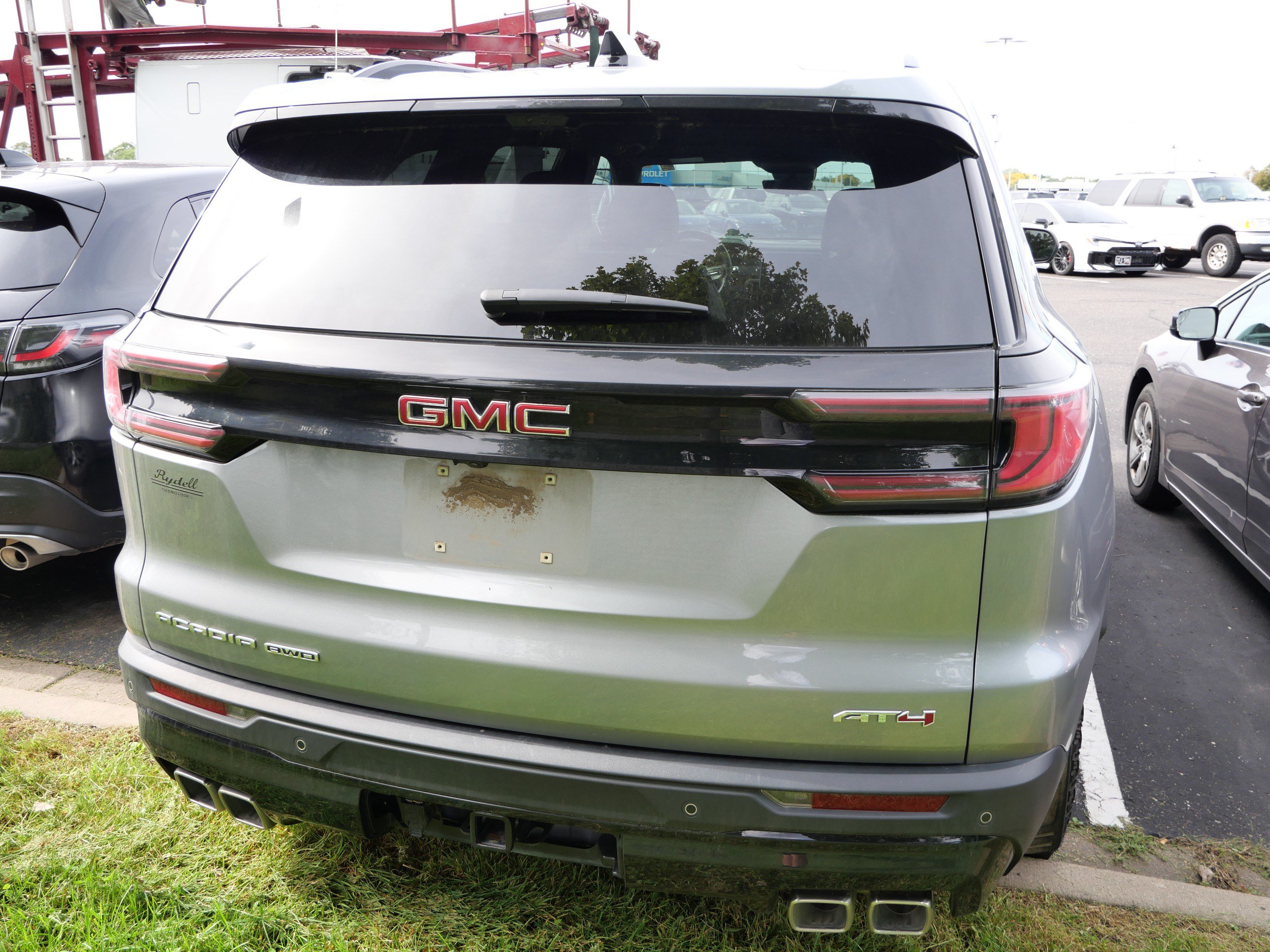 Used 2025 GMC Acadia AT4 w/ Super Cruise Package AWD/4WD image 6