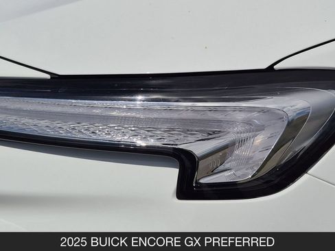 Used 2025 Buick Encore GX Preferred FWD image 10