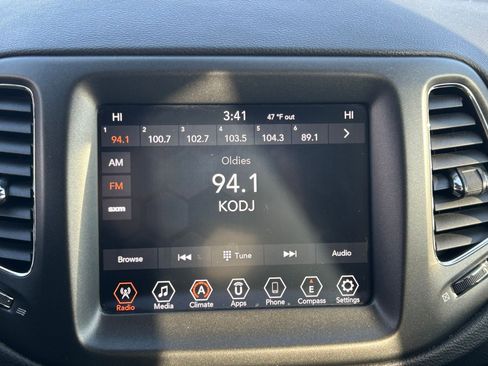 Used 2021 Jeep Compass Trailhawk image 19