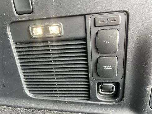 Used 2025 Ford Expedition Max Active AWD/4WD image 53