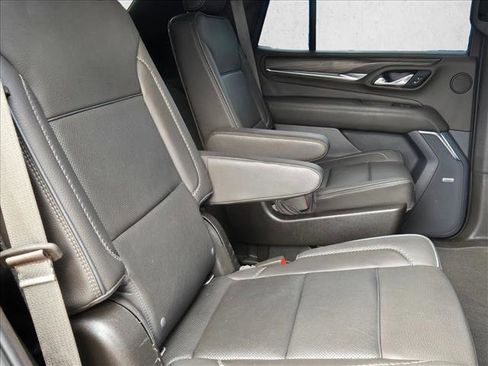 Used 2021 GMC Yukon Denali w/ Denali Premium Package image 22