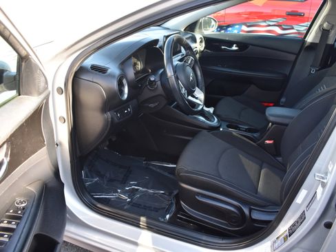 Used 2019 Kia Forte S w/ S Premium Package image 12