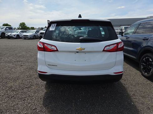 Used 2020 Chevrolet Equinox LS FWD image 4