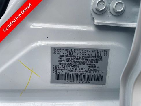 Certified 2025 Nissan Sentra SR w/ Midnight Edition image 39