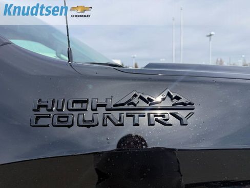 New 2026 Chevrolet Silverado 1500 High Country w/ Midnight Edition AWD/4WD image 11