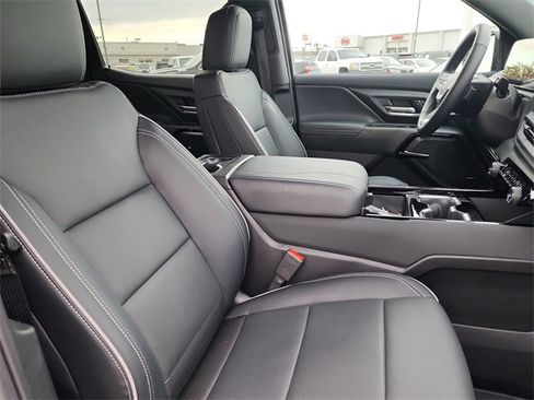 Used 2025 Chevrolet Silverado EV LT image 20