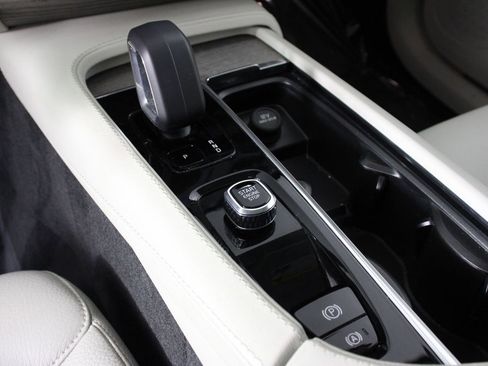 Certified 2023 Volvo XC90 T8 Core w/ Climate Package image 15