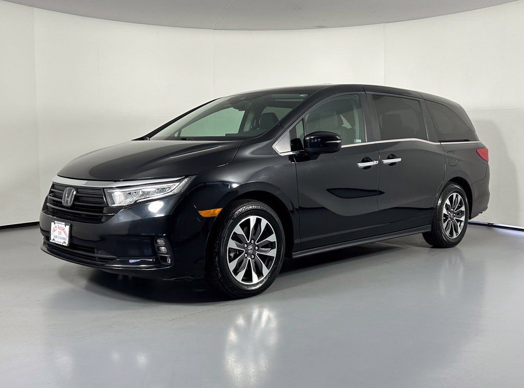 Used 2024 Honda Odyssey EX-L image 3