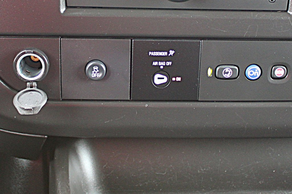 Used 2024 Chevrolet Express 2500 w/ Driver Convenience Package RWD image 38