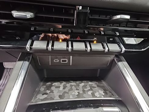 New 2026 GMC Canyon Elevation w/ Convenience Package RWD image 20