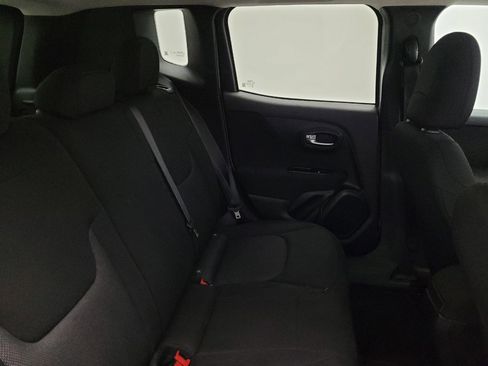 Used 2020 Jeep Renegade Sport w/ Sport Appearance Group image 19