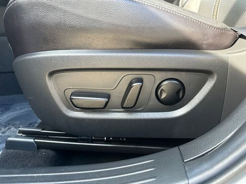 Used 2025 MAZDA CX-50 AWD 2.5 Hybrid w/ Premium Pkg image 26