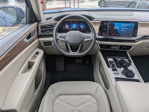 Certified 2026 Volkswagen Atlas SE w/ Panoramic Sunroof Package FWD image 21