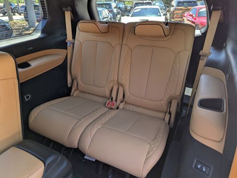 Used 2024 Jeep Grand Cherokee L Summit AWD/4WD image 20