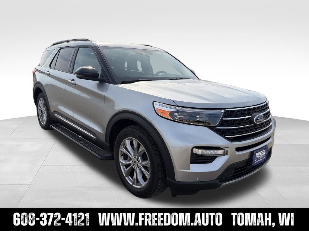 Used 2024 Ford Explorer XLT w/ Equipment Group 202A AWD/4WD image 11