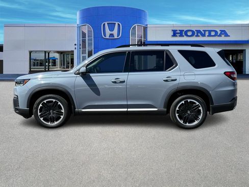 New 2026 Honda Pilot Touring image 3