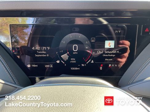 Used 2026 GMC Yukon AT4 w/ LPO, Floor Liner Package AWD/4WD image 35