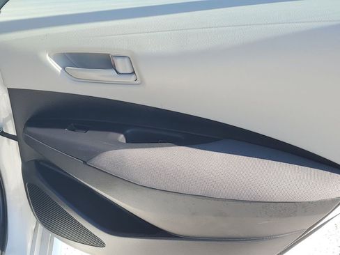 Certified 2023 Toyota Corolla LE image 40