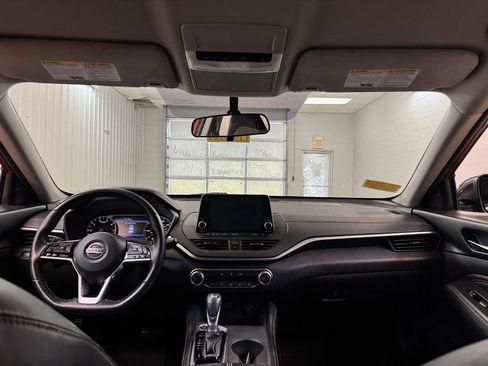 Used 2019 Nissan Altima 2.5 SR FWD image 21