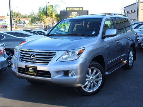 Used 2008 Lexus LX 570 4WD w/ Technology Pkg image 45