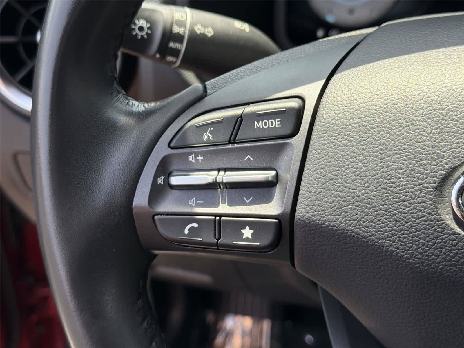 Used 2023 Hyundai Kona Limited AWD/4WD image 34