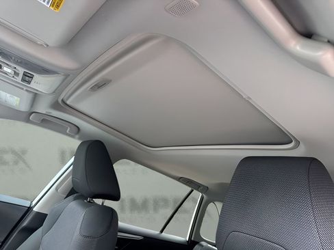 Used 2025 Toyota RAV4 XLE w/ Convenience Package FWD image 12