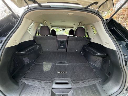 Used 2020 Nissan Rogue S w/ Special Edition Package image 22