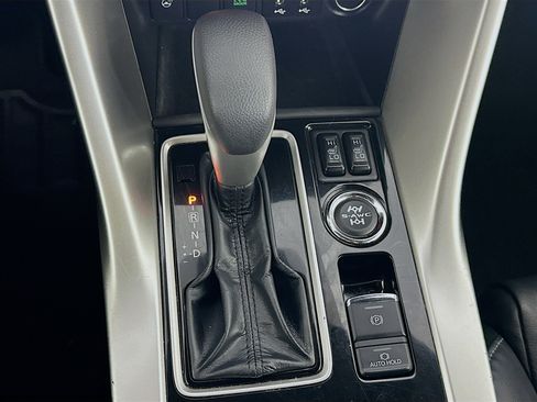 Used 2024 Mitsubishi Eclipse Cross SEL AWD/4WD image 23