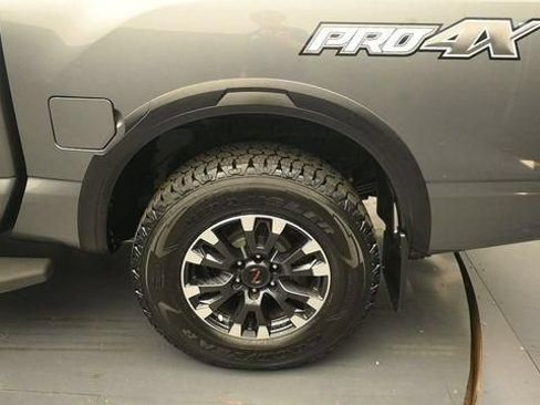 Used 2021 Nissan Titan PRO-4X w/ Pro-4x Convenience Package AWD/4WD image 9