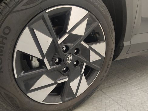 Used 2025 Hyundai Kona SEL FWD image 31