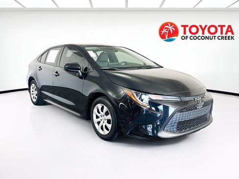 Used 2022 Toyota Corolla LE FWD image 1