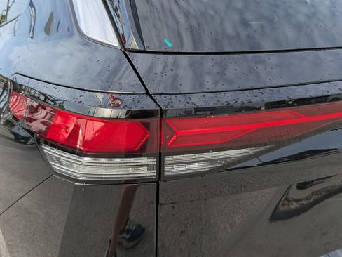 Certified 2026 Volkswagen Tiguan S FWD image 8