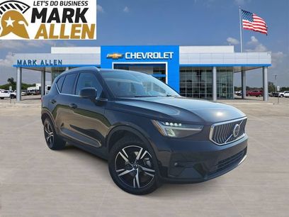 Used 2023 Volvo XC40 B5 Plus
