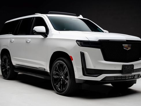 Used 2022 Cadillac Escalade Sport w/ Touring Package AWD/4WD image 88