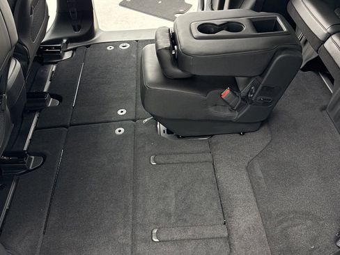 New 2026 Chrysler Pacifica Select image 40