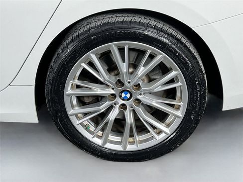 Used 2023 BMW 330i xDrive Sedan w/ Convenience Package image 31