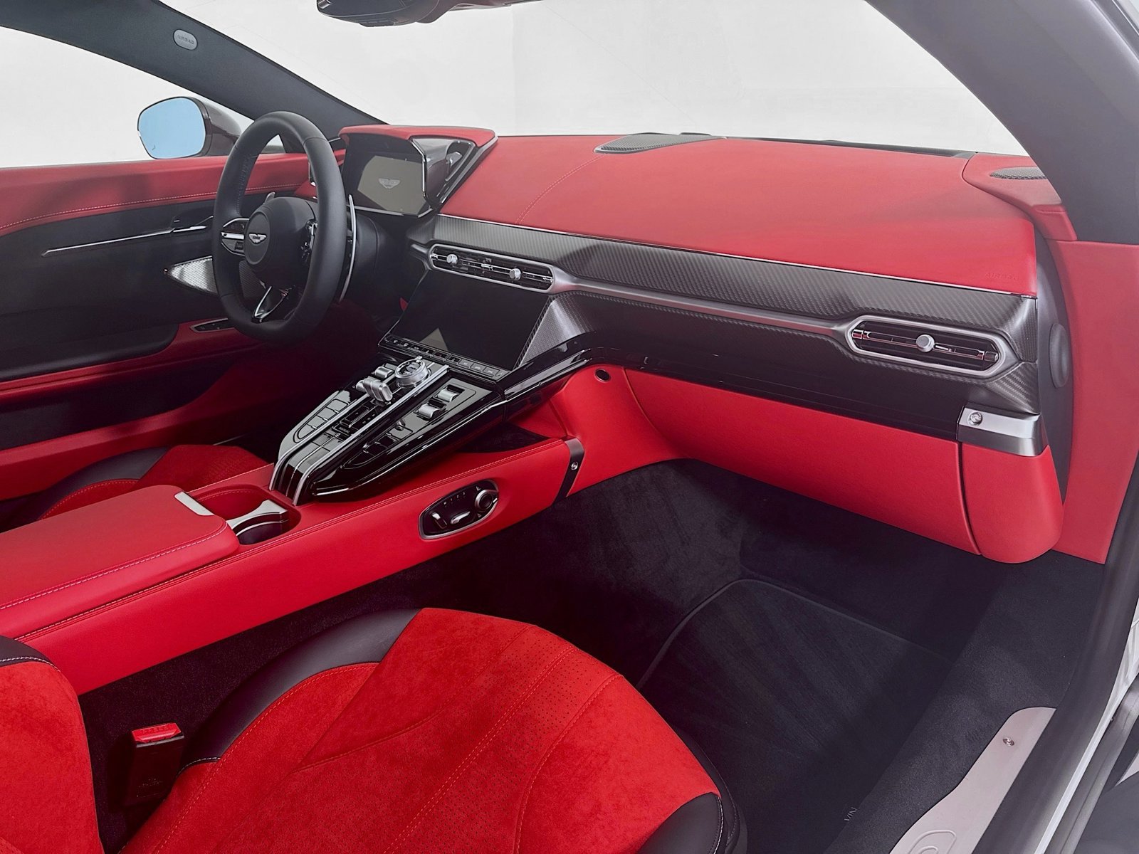Used 2026 Aston Martin V8 Vantage S RWD image 23