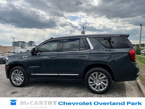 Used 2021 GMC Yukon Denali w/ Denali Premium Package AWD/4WD image 5